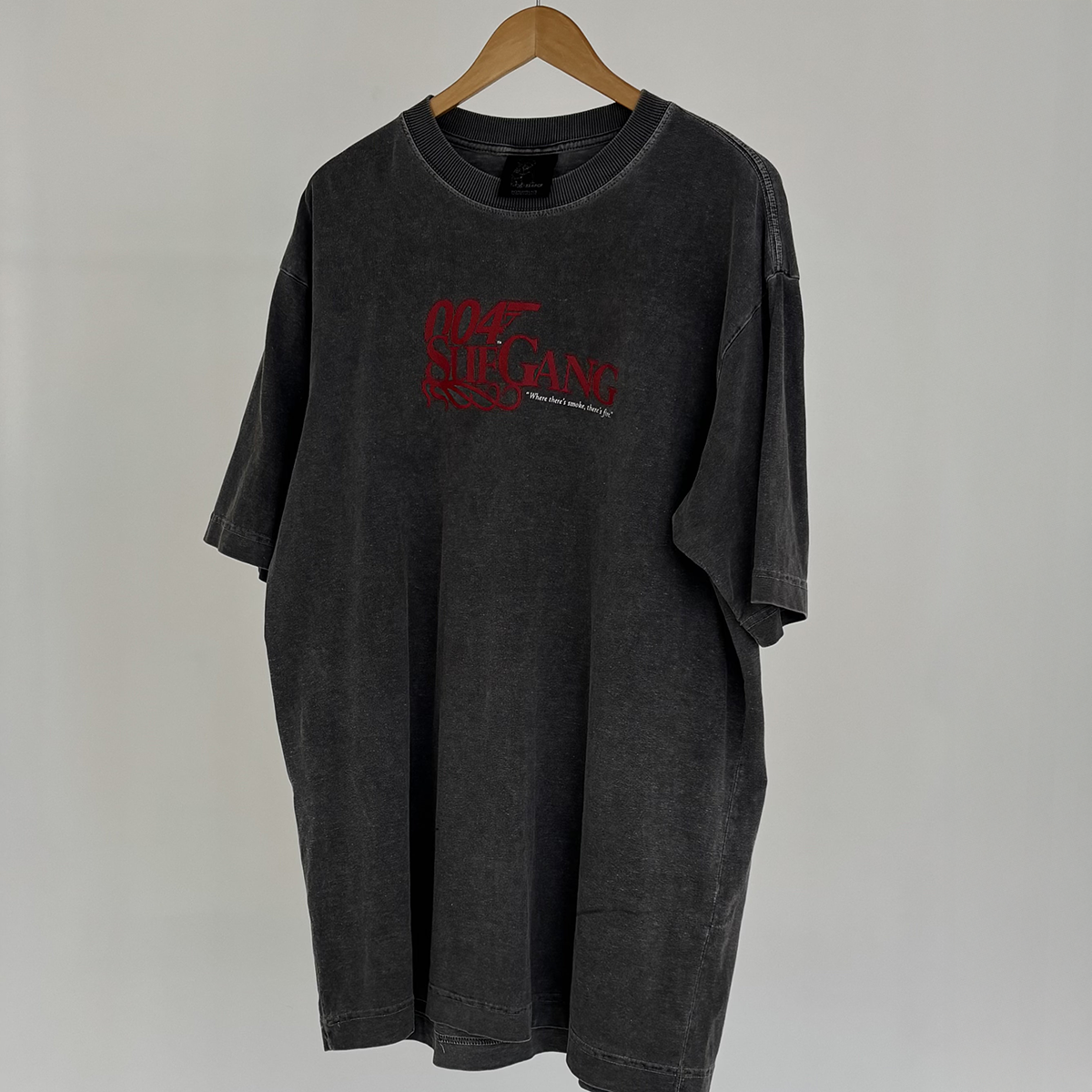 Camiseta Sufgang Pistol